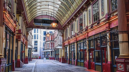 London Shopping Uncovered: Markets, Artisanal Shops & Designer Hubs