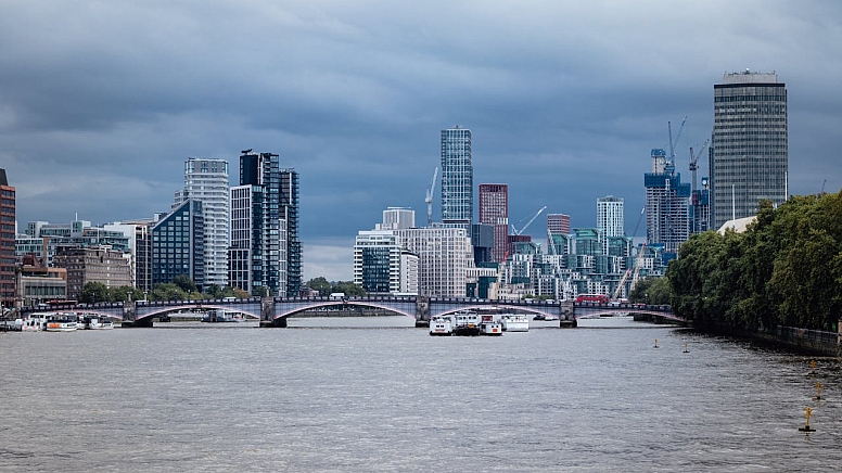 lambeth bridge